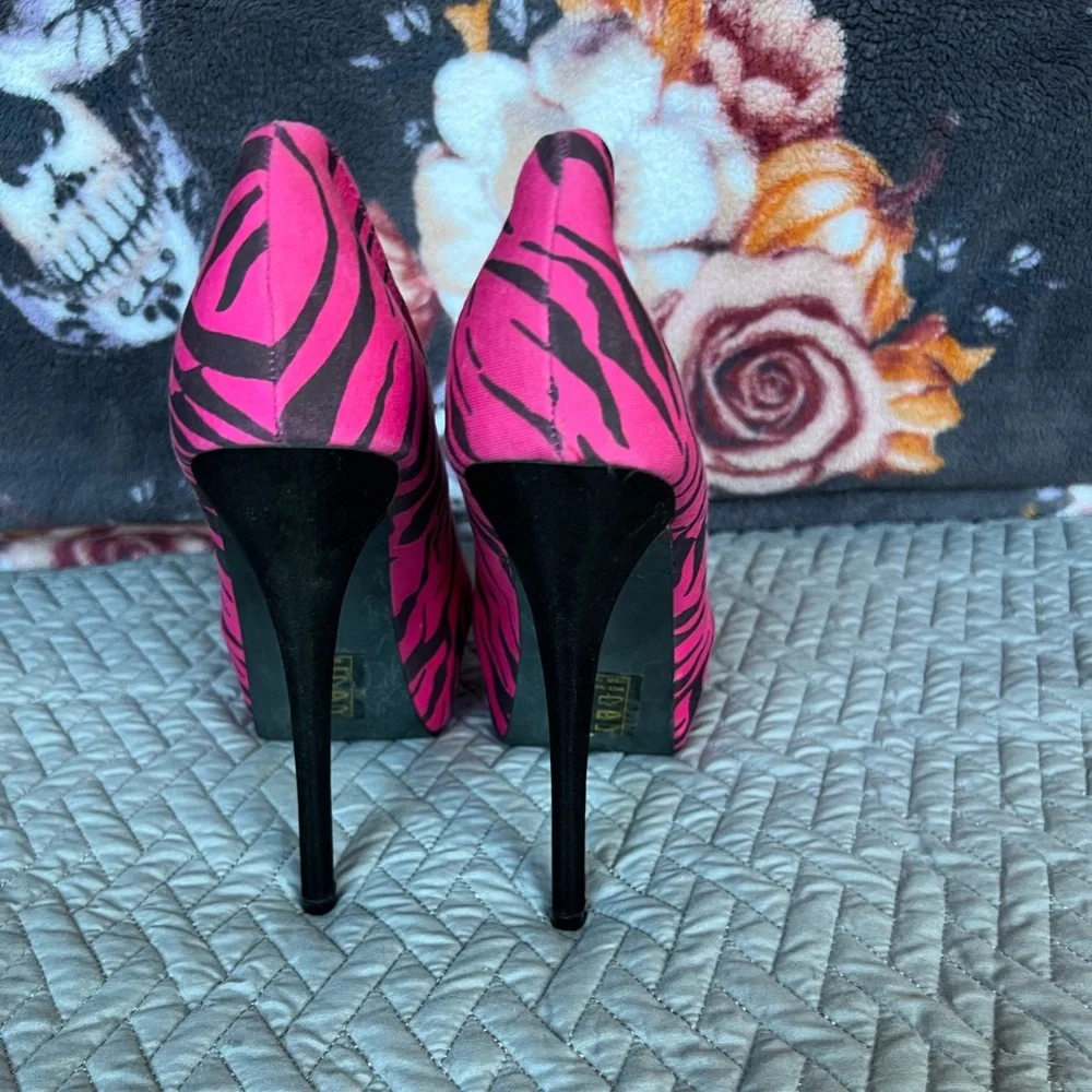 Platform Pumps - Picture 6 of 7
